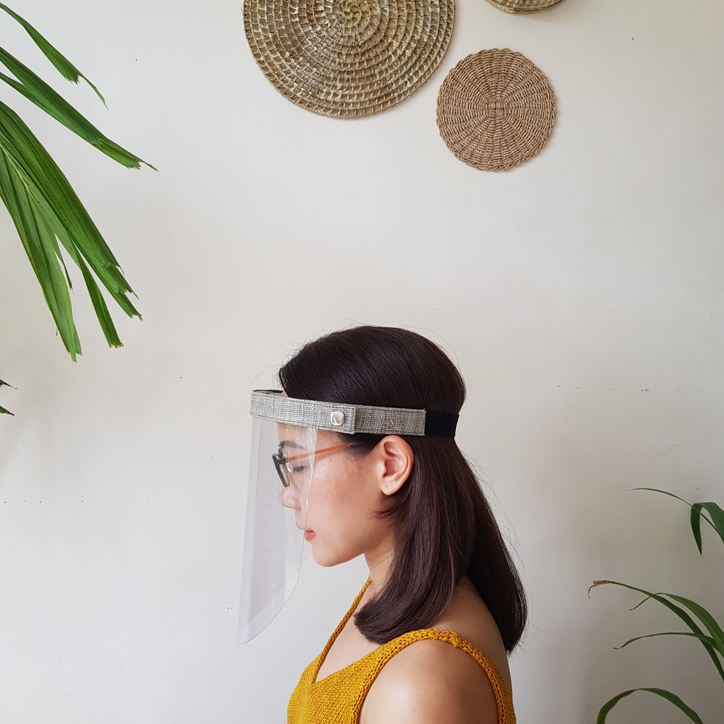 Eyewear-friendly Face Shield in Raffia (Gray)