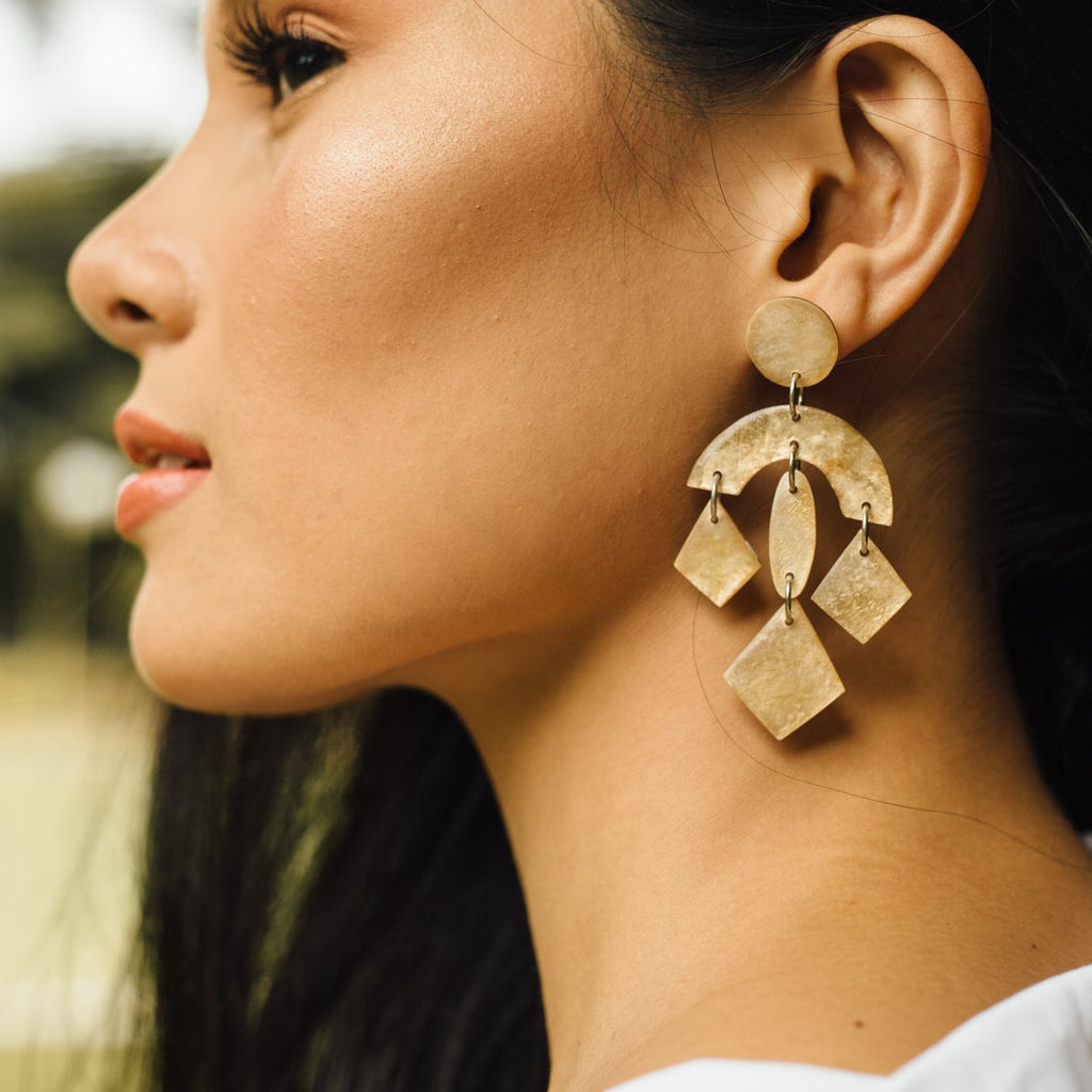 Portia Capiz Earrings in Smoked - Island Girl