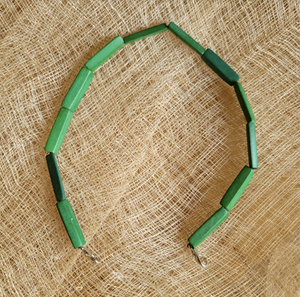 Irregular Wooden Tubes Mask Holder in Green